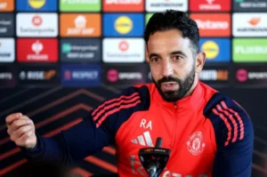 Amorim kêu gọi người hâm mộ Manchester United tiếp tục ủng hộ trong khó khăn